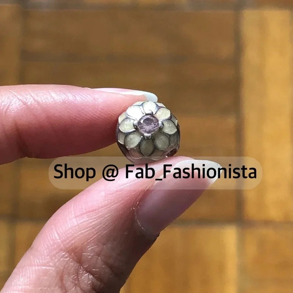 Pandora Sterling Silver flower clip - Picture 1 of 3